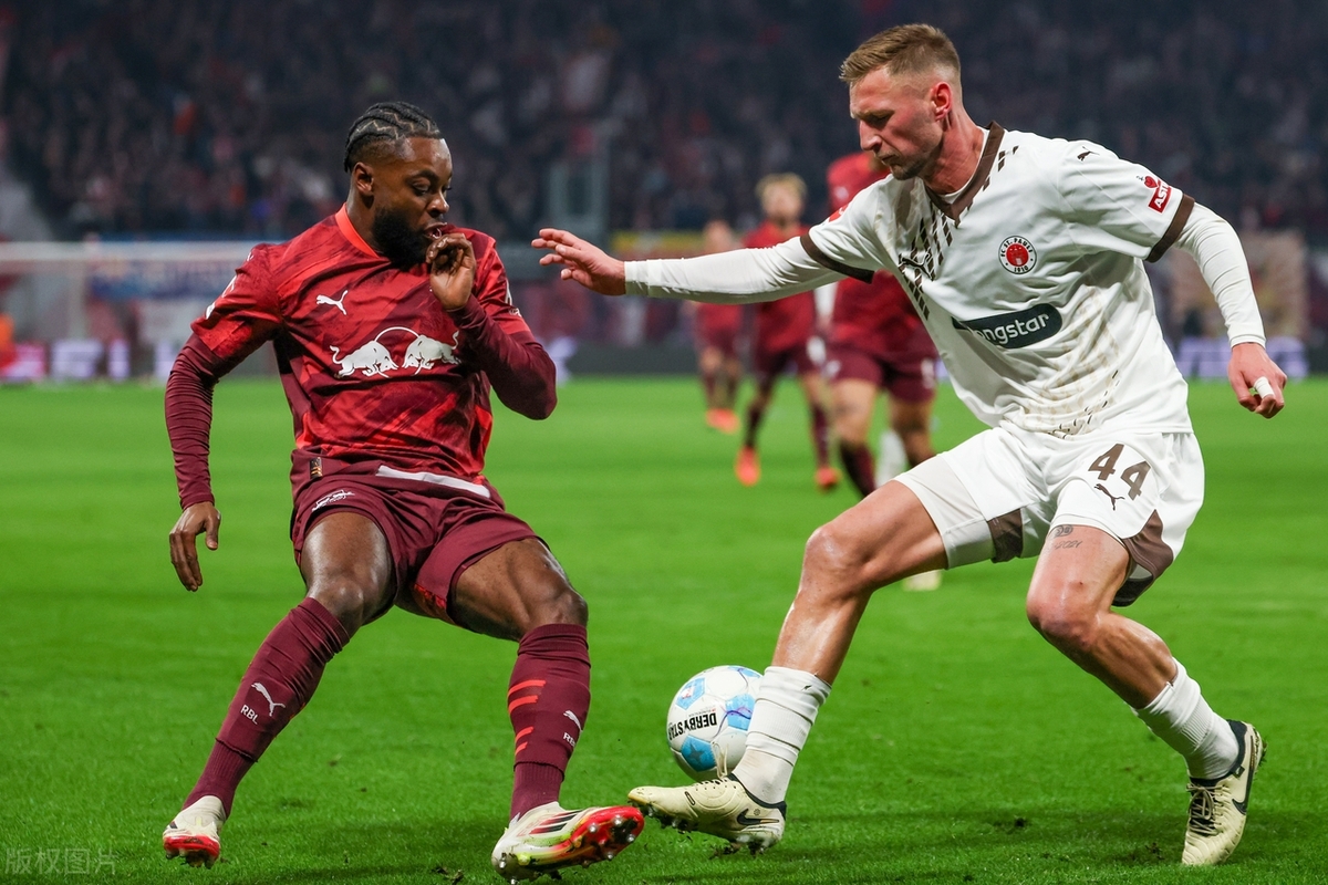 满冠体育官网-包含莱比锡发布备战花絮，集结日豪取连胜，德甲任务艰巨，球队文化再被提及的词条