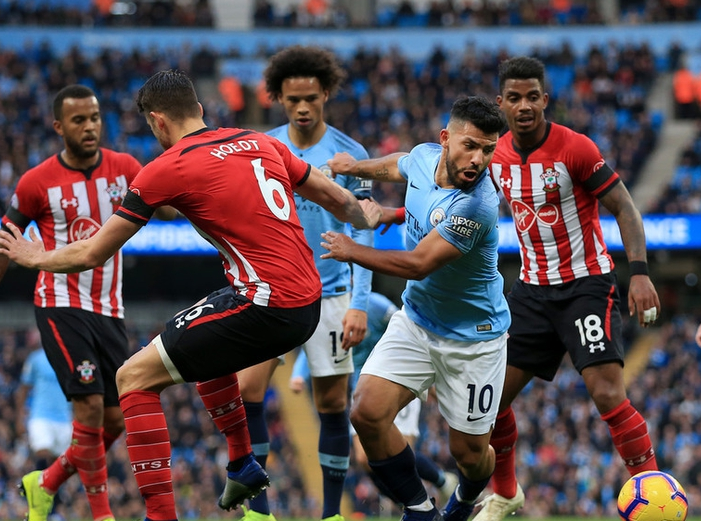 里程碑夜曼城止住颓势，荷甲集结日刷纪录，质疑声仍在，数据趋势出现新变化的简单介绍